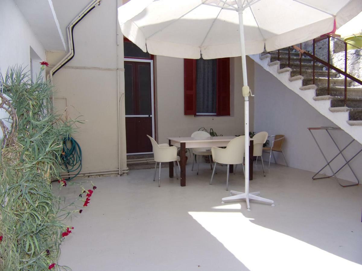 Finestra Rossa Old Town Vintage House Lefkada City Exterior foto